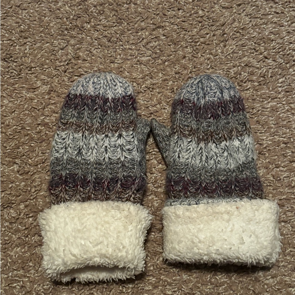 Cozy Gray and Cream Knit Mittens